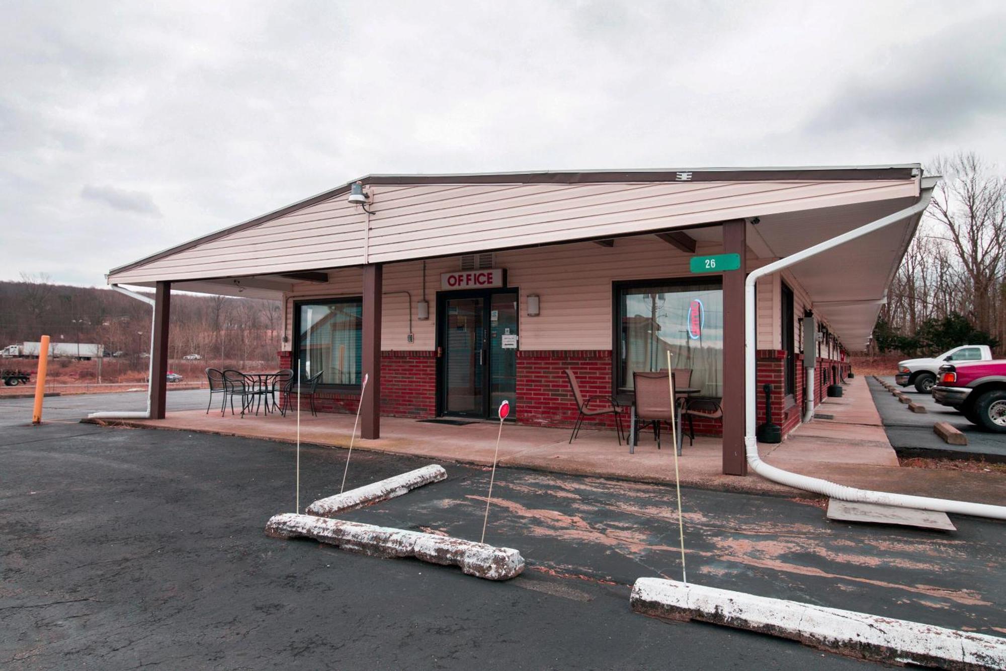 Oyo Hotel Dalton Pa I-81 Craig Exterior photo